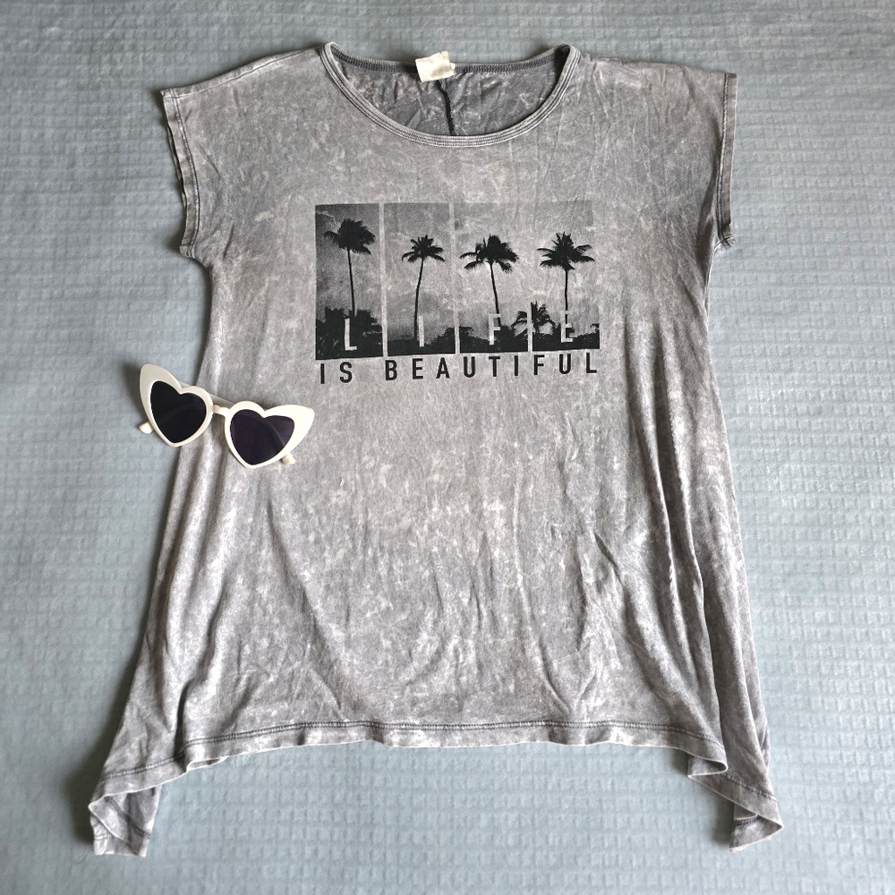 grey life is beautiful graphic tee | american age | medium